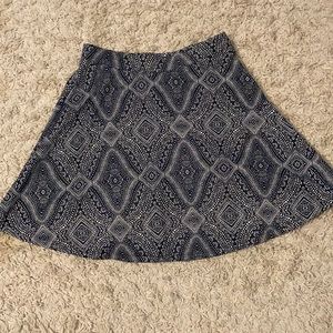 H&M blue and white fun print skirt